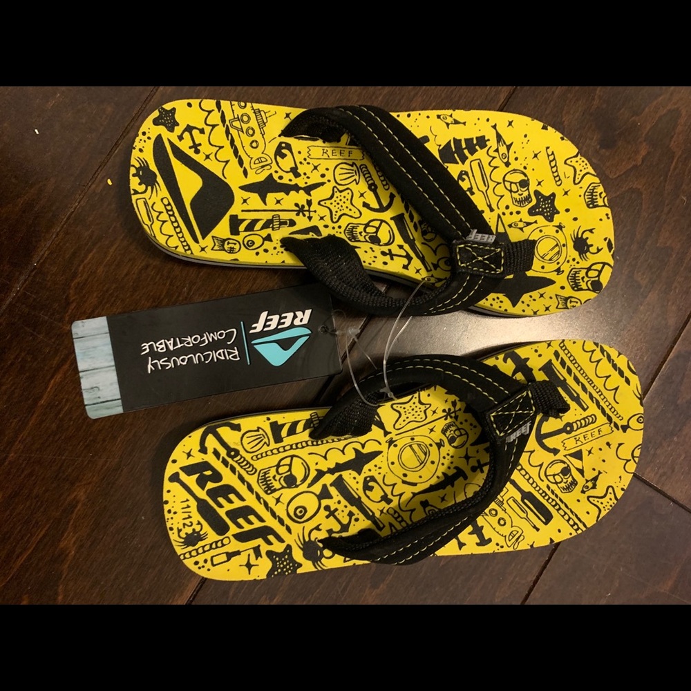 Brand new boys Reef flip flops